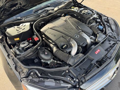 Used 2014 Mercedes-Benz E 550 4MATIC Sedan image 25