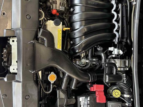 Used 2012 Nissan Versa 1.8 S image 22