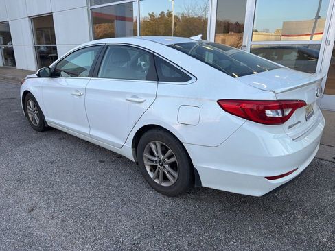 Used 2015 Hyundai Sonata SE w/ Option Group 09 image 2