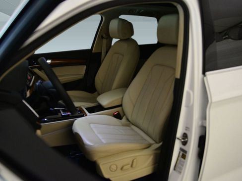 Certified 2023 Audi Q5 2.0T Premium Plus w/ Premium Plus Package image 4