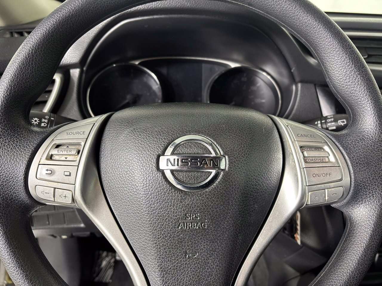 Used 2015 Nissan Rogue S FWD image 10