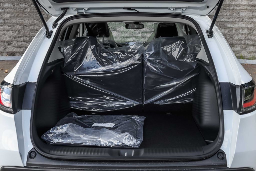 New 2026 Honda HR-V LX image 8