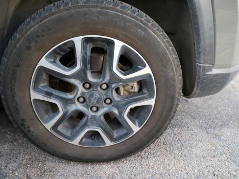 Used 2020 Jeep Compass Trailhawk image 15