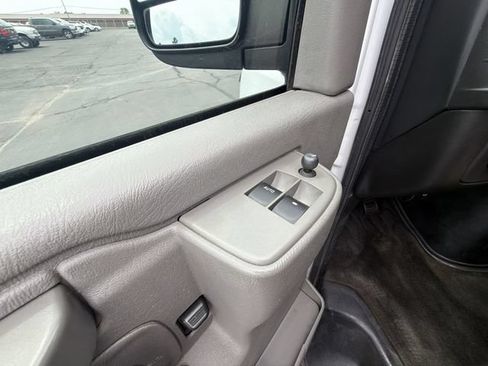 Used 2017 Chevrolet Express 3500 LT w/ LT Preferred Equipment Group RWD image 19
