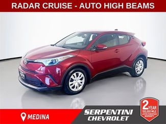 Used 2019 Toyota C-HR LE FWD video 1