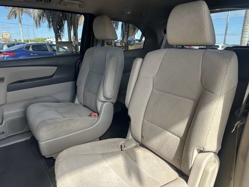 Used 2016 Honda Odyssey LX image 15