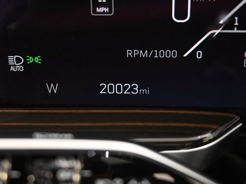 Used 2025 Cadillac Escalade Premium Luxury w/ Touring Package AWD/4WD image 27