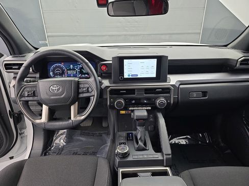 Used 2025 Toyota 4Runner TRD Off-Road AWD/4WD image 18