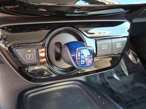 Used 2020 Toyota Prius LE AWD/4WD image 16