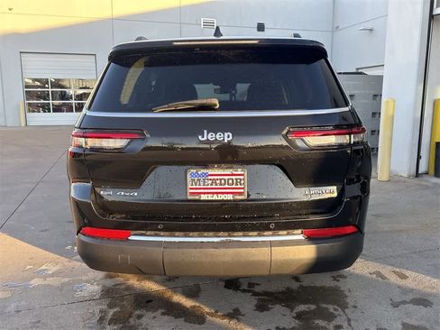 Used 2022 Jeep Grand Cherokee L Limited image 5