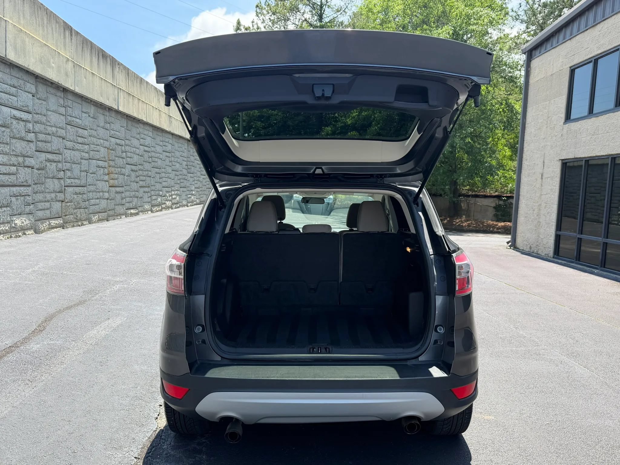 Used 2017 Ford Escape SE AWD/4WD image 33