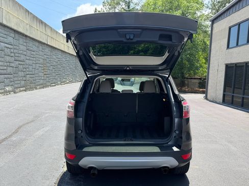 Used 2017 Ford Escape SE AWD/4WD image 33