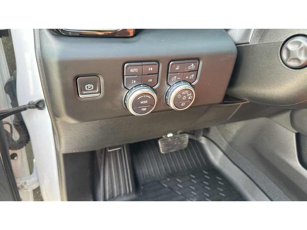 Used 2022 GMC Sierra 1500 Denali Ultimate AWD/4WD image 22