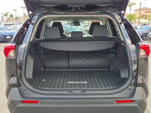 Used 2025 Toyota RAV4 XLE image 6