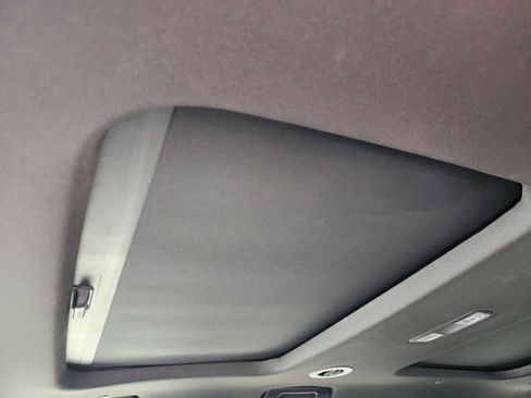 Used 2024 Chevrolet Traverse High Country FWD image 27