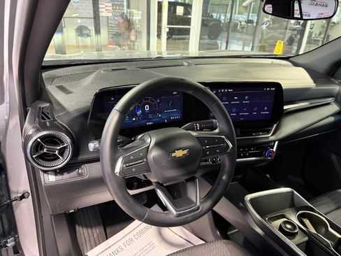 Used 2026 Chevrolet Equinox LT FWD image 27