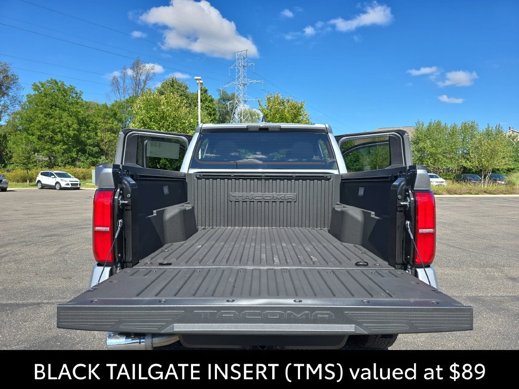 Used 2026 Toyota Tacoma TRD Off-Road AWD/4WD image 14