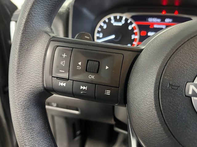 Used 2024 Nissan Rogue S AWD/4WD image 27