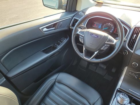 Used 2019 Ford Edge SEL w/ Equipment Group 201A AWD/4WD image 16