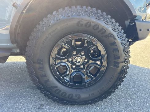 Used 2022 Ford Bronco Wildtrak image 50