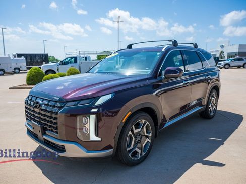 Used 2023 Hyundai Palisade Limited FWD image 3