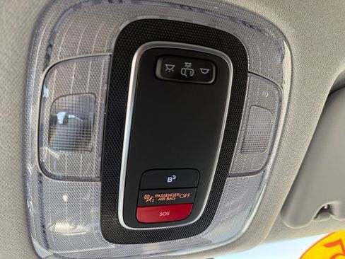 Certified 2025 Hyundai Kona SEL AWD/4WD image 25