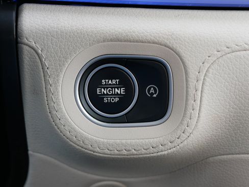 Used 2020 Mercedes-Benz GLE 350 4MATIC image 29