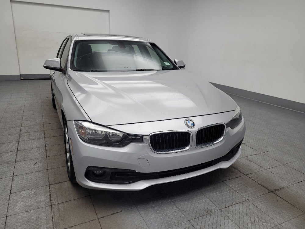 Used 2016 BMW 320i xDrive Sedan AWD/4WD image 14