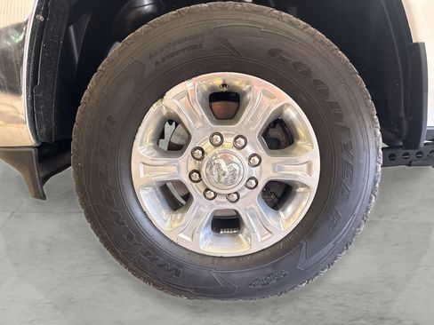 Used 2024 RAM 2500 Big Horn AWD/4WD image 23