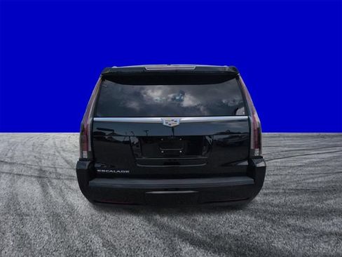 Used 2019 Cadillac Escalade ESV Luxury RWD image 5