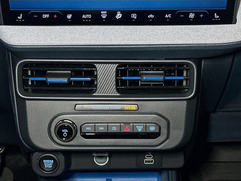 New 2026 Ford Maverick XLT w/ XLT Luxury Package FWD image 10