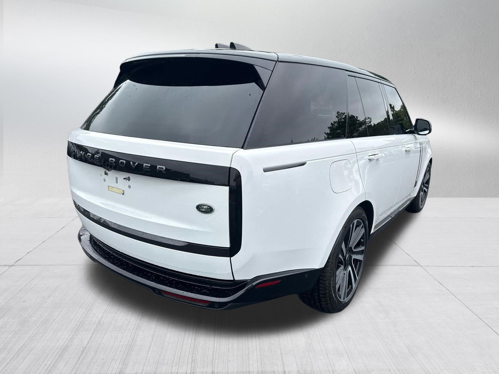 Used 2023 Land Rover Range Rover SE AWD/4WD image 4