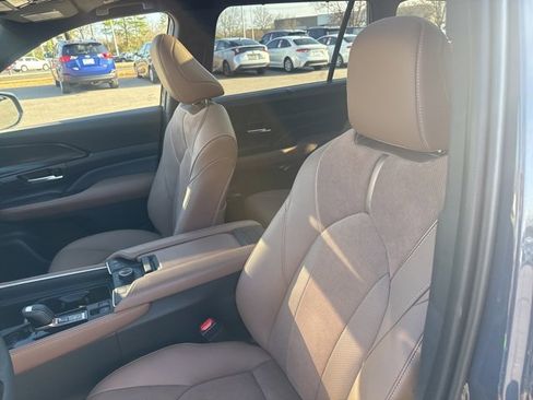 Used 2026 Toyota Grand Highlander AWD Hybrid image 26