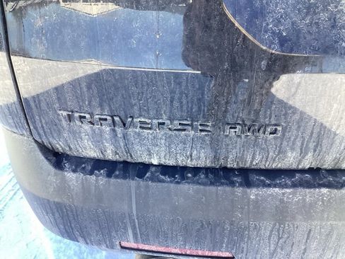 Used 2023 Chevrolet Traverse RS image 11