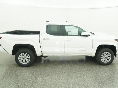 New 2026 Toyota Tacoma SR5 image 37