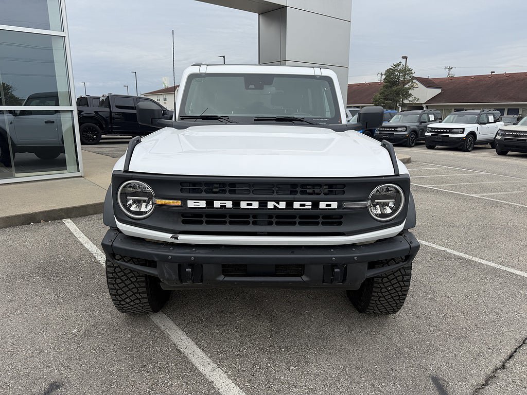 Used 2023 Ford Bronco Black Diamond w/ Sasquatch Package AWD/4WD image 9