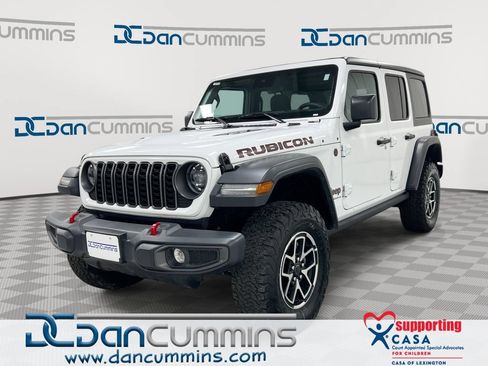Used 2025 Jeep Wrangler Unlimited Rubicon AWD/4WD image 1