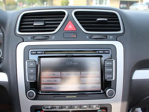Used 2012 Volkswagen Eos Komfort FWD image 31