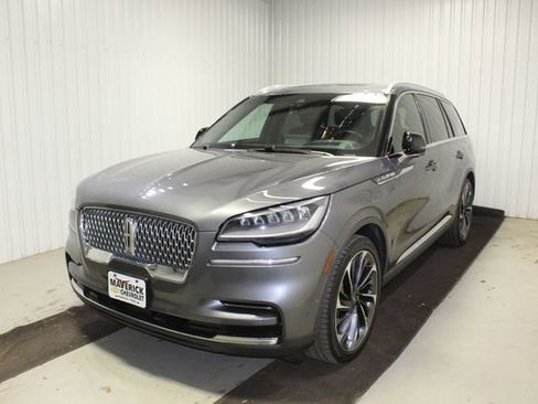 Used 2023 Lincoln Aviator Reserve w/ Equipment Group 201A RWD image 3