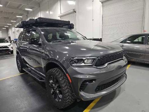 Used 2024 Dodge Durango GT w/ Blacktop Package AWD/4WD image 2