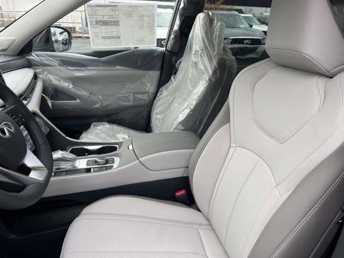 New 2026 INFINITI QX60 Luxe w/ Cargo Package image 9