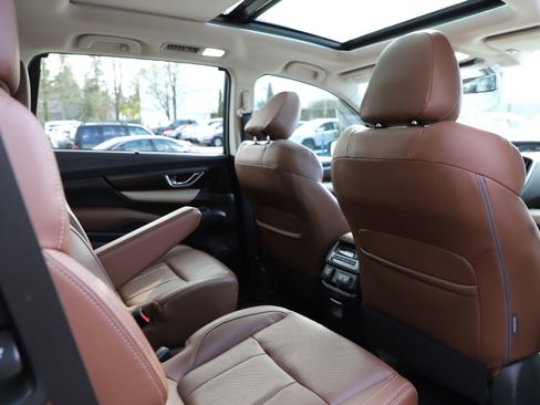 Used 2019 Subaru Ascent Touring w/ Popular Package #2A image 10