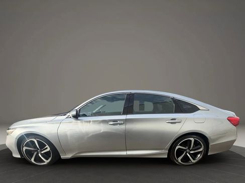 Used 2018 Honda Accord Sport image 8