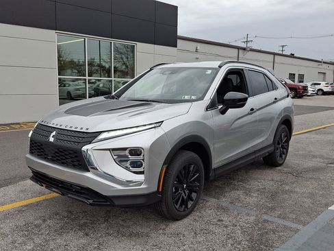 New 2025 Mitsubishi Eclipse Cross Black Edition image 4
