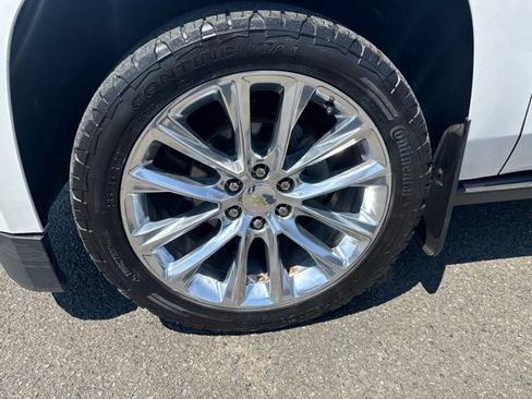 Used 2019 Chevrolet Tahoe Premier w/ Premier Plus Edition AWD/4WD image 9