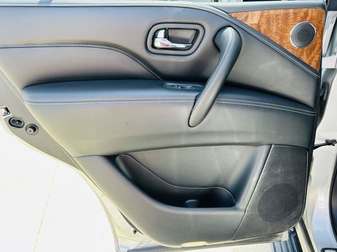 Used 2019 INFINITI QX80 Luxe AWD/4WD image 26