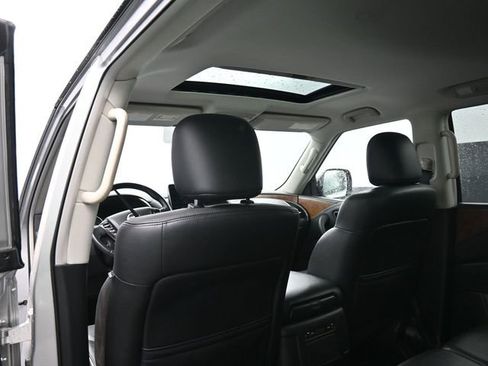 Used 2023 Nissan Armada SL image 17