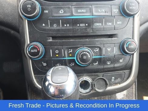 Used 2016 Chevrolet Malibu LTZ FWD image 15