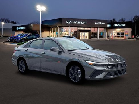 New 2026 Hyundai Elantra Sport image 10