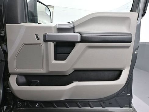 Used 2019 Ford F150 XLT w/ Equipment Group 302A Luxury AWD/4WD image 46
